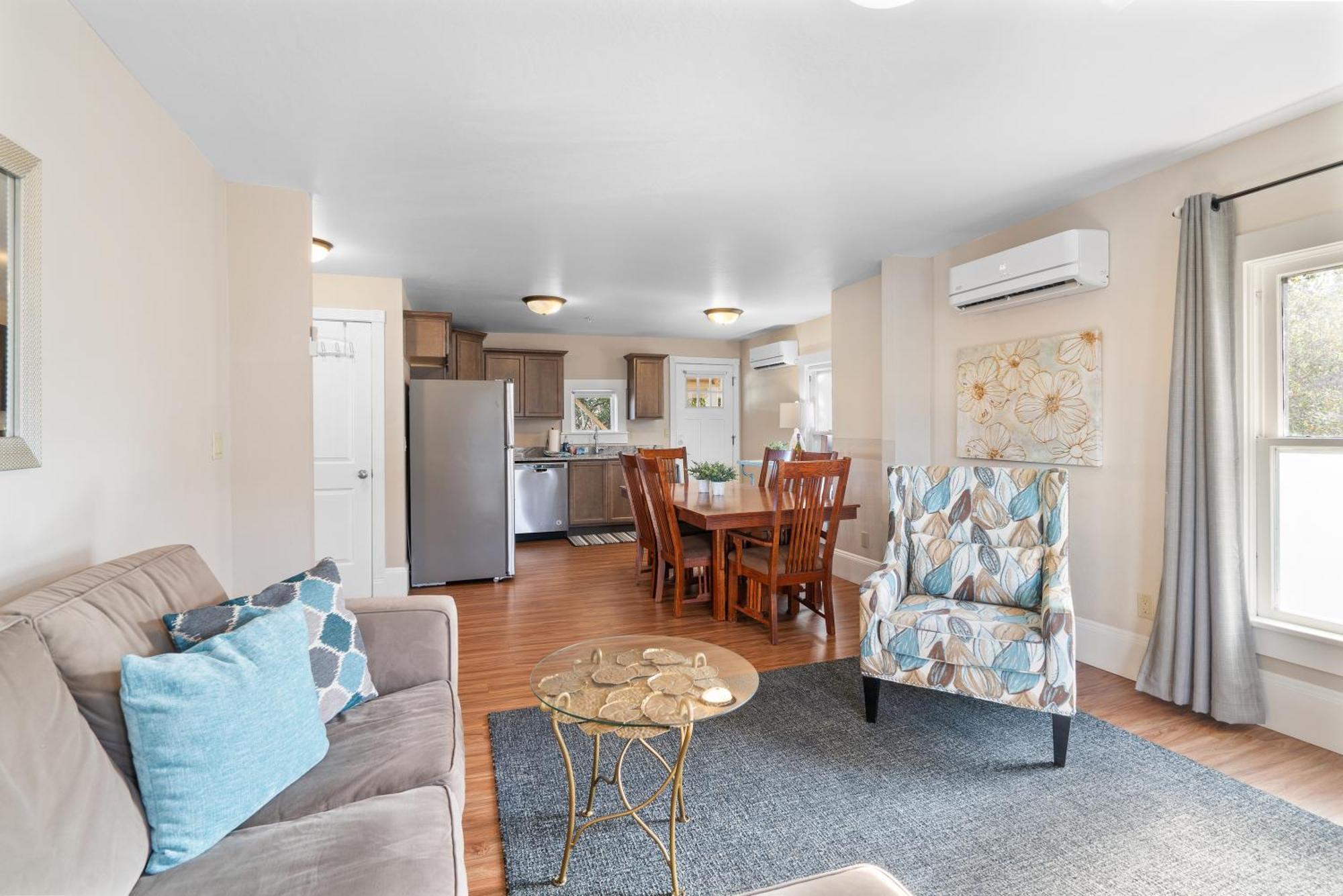 Pioneer Vacation Rentals - Pioneer North Suite Downtown アシュランド エクステリア 写真
